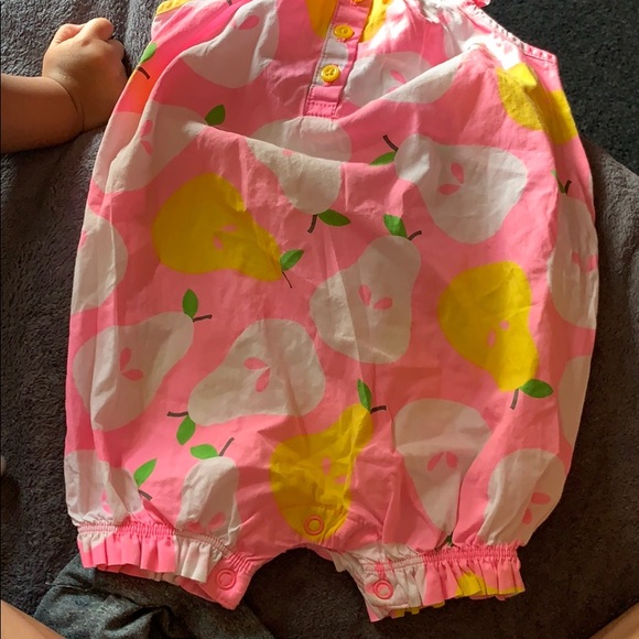 girls pear print romper-style onesie - Picture 3 of 3
